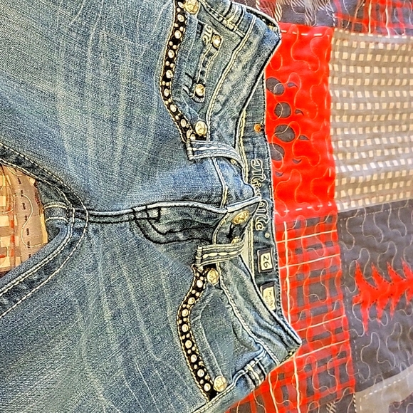 Jeans - Picture 2 of 6